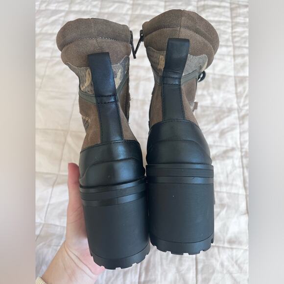 Gianni Bini Camo Lace Up Combat Chunky Heeled Boots Streetwear Gorpcore - 8.5 - Picture 7 of 8